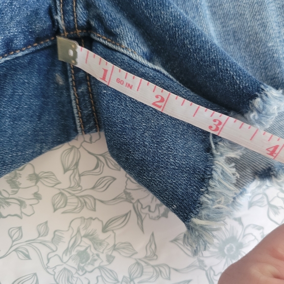 NWT Joe's Jeans Cut Off Jean Shorts | 26 - Picture 5 of 5